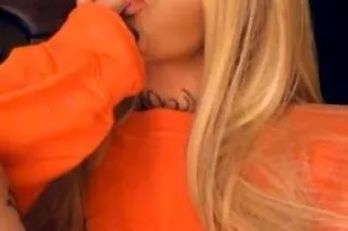 ➡ IF U WANNA SEE ME ➡ MESSAGE ME ON MY 💦𝙊𝙉𝙇𝙔𝙁𝘼𝙉𝙎💦 AND I WILL MESSAGE YOU BACK ⬇ 𝙄𝙉𝙎𝙏𝘼𝙉𝙏𝙇𝙔 PRESS DOWN ON MY ONLYFANS LINK BELOW AND PRESS OPEN 👇 https://onlyfans.com/wettitaliansophia - Image 5